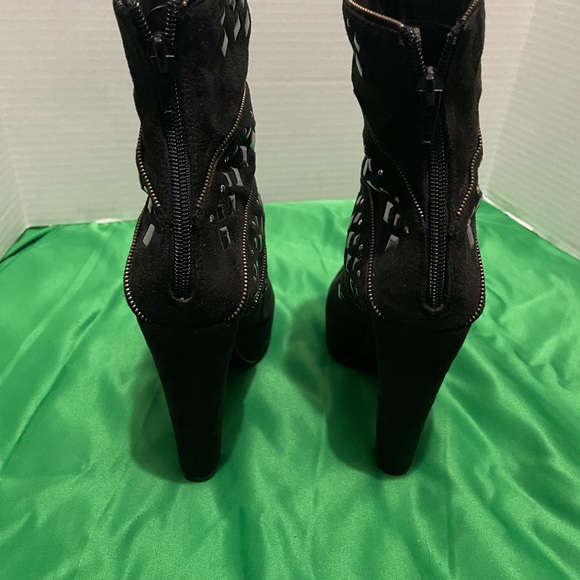 Sequined Black Boot - Picture 2 of 3